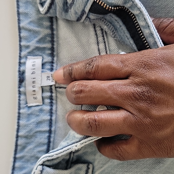 Gianni Bini High-waist Boyfriend Tapered Ankle-length Lightwash Jeans Sz 28 - Picture 4 of 9